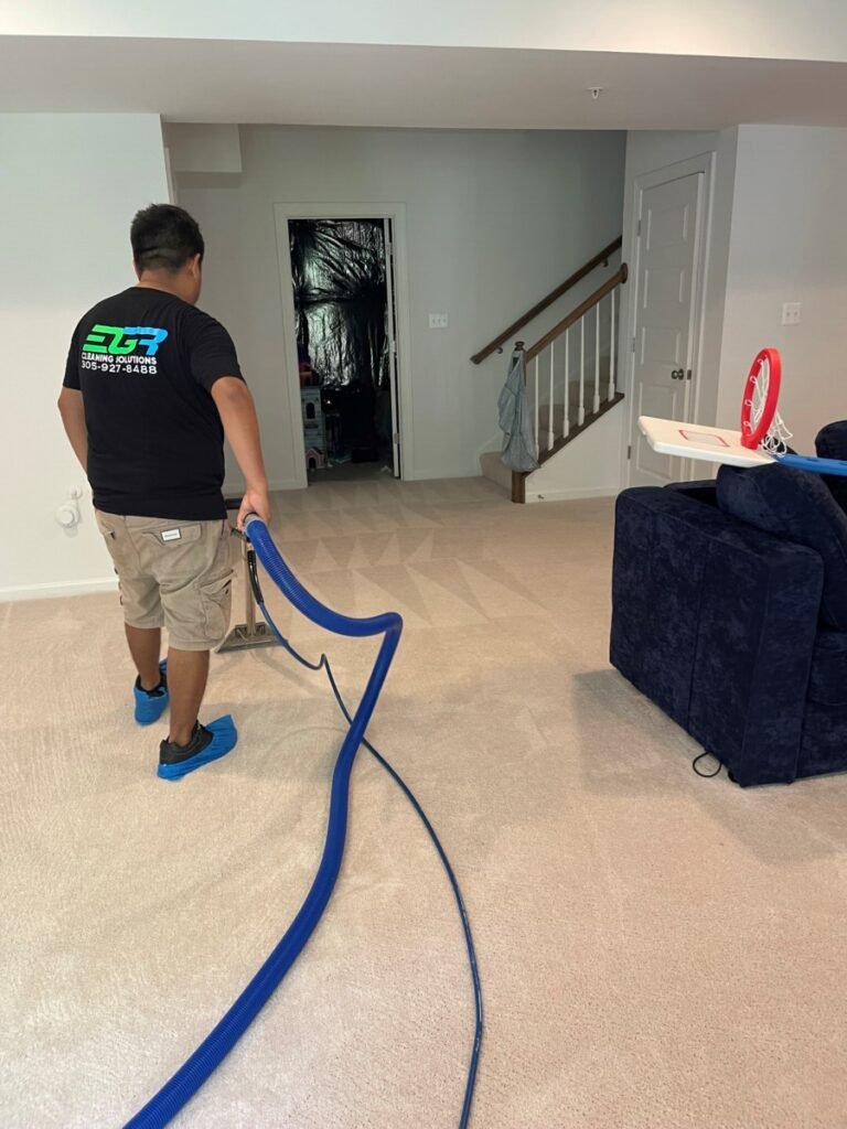 Carpet cleaning un Davie FL, Fort Lauderdale, Pembroke Pines, Southwest Ranches and surrounding areas. EGR